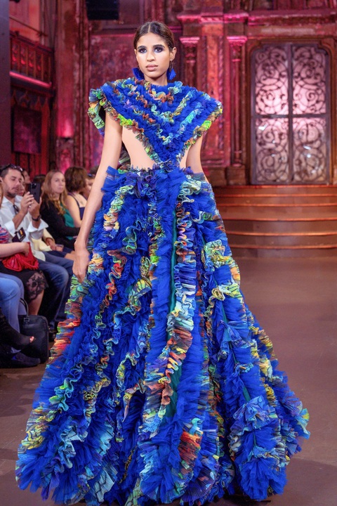 Tuyết Lê trình diễn thời trang tại New York Couture Fashion Week - Ảnh 7. Tuyết Lê trình diễn thời trang tại New York Couture Fashion Week - Ảnh 7.