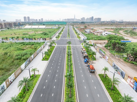 Thi công đường Liên Phường, kết nối trục giao thông quan trọng ở TP Thủ Đức - Ảnh 1.