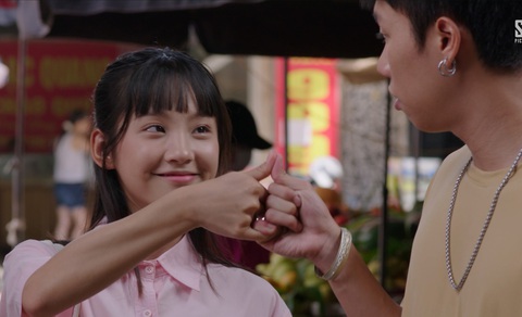 Đi giữa trời rực rỡ hay Lật mặt giữa trời rực rỡ? - Ảnh 1. Đi giữa trời rực rỡ: Quảng cáo vụng về cho nước mắm - Ảnh 1.