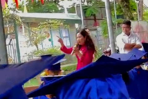 Lập hội đồng xét kỷ luật hiệu trưởng giật micro, chỉ mặt hội trưởng phụ huynh - Ảnh 1.
