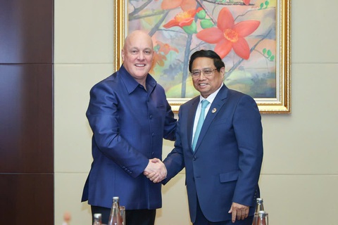 Thủ tướng gặp Thủ tướng Canada, Malaysia, New Zealand, Chủ tịch Hội đồng châu Âu tại Lào - Ảnh 3. Thủ tướng gặp Thủ tướng Canada, Malaysia, New Zealand, Chủ tịch Hội đồng châu Âu tại Lào - Ảnh 3.