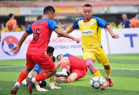 Giải bóng đá công nhân, viên chức Việt Nam 2024: Sắc chuyên nghiệp trên sân phong trào - Ảnh 1. Giải bóng đá công nhân, viên chức Việt Nam 2024: Sắc chuyên nghiệp trên sân phong trào - Ảnh 1.