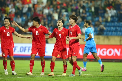 Đội tuyển Việt Nam dự kiến tập huấn Hàn Quốc trước thềm ASEAN Cup 2024 - Ảnh 1. Đội tuyển Việt Nam tập huấn Hàn Quốc trước thềm ASEAN Cup 2024 - Ảnh 1.
