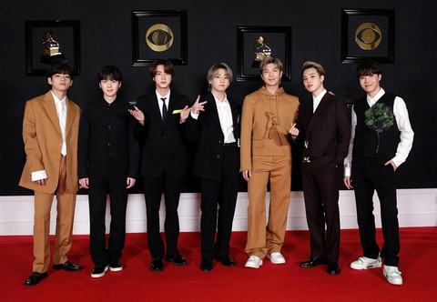Sao K-pop: Sự lựa chọn hàng đầu của các thương hiệu thời trang xa xỉ - Ảnh 2. Sao K-pop là lựa chọn hàng đầu của các thương hiệu thời trang xa xỉ - Ảnh 2.