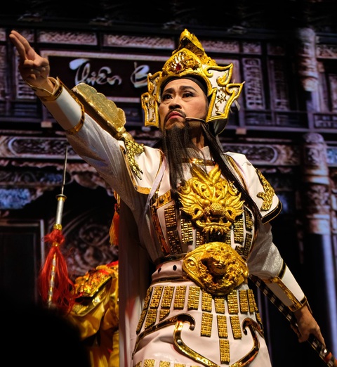 Hoài Linh mê ca cải lương - Ảnh 2. Hoài Linh mê ca cải lương - Ảnh 2.