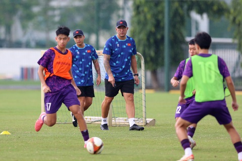 U17 Việt Nam hoàn thiện khâu cuối cho vòng loại U17 châu Á 2025 - Ảnh 1. U17 Việt Nam hoàn thiện khâu cuối cho vòng loại U17 châu Á 2025 - Ảnh 1.