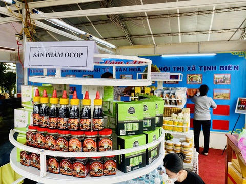 Đa dạng sản phẩm OCOP Tịnh Biên từ sản vật thiên nhiên - Ảnh 4. Đa dạng sản phẩm OCOP Tịnh Biên từ sản vật thiên nhiên - Ảnh 4.