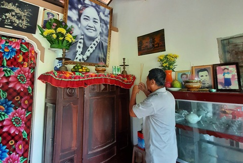 Tranh về nữ tướng Nguyễn Thị Định chứa đựng giá trị lịch sử, giáo dục - Ảnh 1. Tranh về nữ tướng Nguyễn Thị Định chứa đựng giá trị lịch sử, giáo dục - Ảnh 1.
