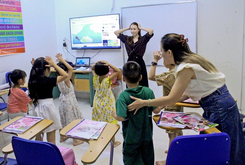 Những giấc mơ tuổi trung niên - Kỳ cuối: Học tiếng Anh ở tuổi 53 sau cơn đột qụy - Ảnh 2. Kỳ cuối: Học tiếng Anh ở tuổi 53 sau cơn đột qụy - Ảnh 2.