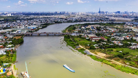 Sở Kế hoạch và Đầu tư TP.HCM đã làm việc với Sun Group về đề xuất làm đường ven sông Sài Gòn - Ảnh 1.