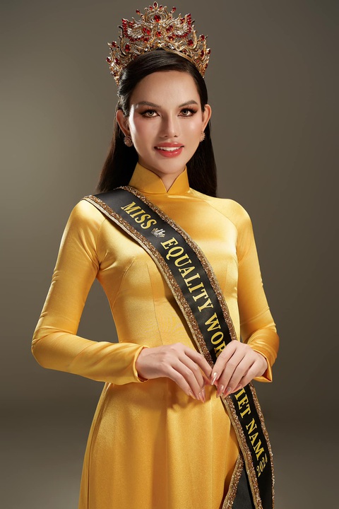 Việt Nam có hoa hậu chuyển giới thứ hai sau Hương Giang - Ảnh 3. Việt Nam có hoa hậu chuyển giới thứ hai sau Hương Giang - Ảnh 3.