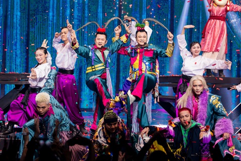 Tin tức giải trí 19-10: Các anh trai chông gai bỏ tập cho concert; fan tiếp sức Anh trai say hi - Ảnh 1. Tin tức giải trí 19-10: Các Anh trai vượt ngàn chông gai bỏ tập cho đêm concert - Ảnh 1.