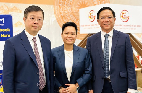 Nhà xuất bản do hai phụ nữ gốc Việt sáng lập nhận giải thưởng Nhà xuất bản Đức xuất sắc năm 2024 - Ảnh 1. Nhà xuất bản do hai phụ nữ gốc Việt sáng lập nhận giải thưởng Nhà xuất bản Đức xuất sắc năm 2024 - Ảnh 1.