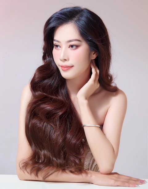 Chương trình Hồi ký thời trang có Nam Em làm đại sứ chưa xin phép - Ảnh 3. Chương trình Hồi ký thời trang có Nam Em làm đại sứ chưa xin phép - Ảnh 3.