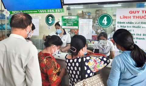 Hiểm họa kháng thuốc kháng sinh: Xử nghiêm kê đơn kháng sinh không đúng - Ảnh 1. Hiểm họa kháng thuốc kháng sinh: Xử nghiêm kê đơn kháng sinh không đúng - Ảnh 1.
