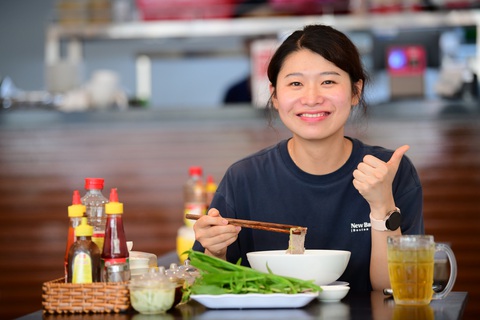 'Hương vị của phở lưu luyến rất lâu' - Ảnh 5. 'Hương vị của phở lưu luyến rất lâu' - Ảnh 7.