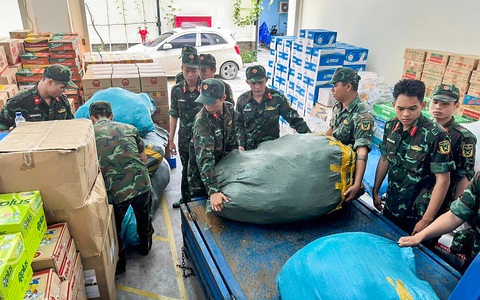 Ủy ban MTTQ TP.HCM công khai sao kê hơn 240 tỉ đồng ủng hộ người dân ảnh hưởng do bão số 3 - Ảnh 1. Ủy ban MTTQ TP.HCM công khai sao kê hơn 240 tỉ đồng ủng hộ người dân ảnh hưởng do bão số 3 - Ảnh 2.