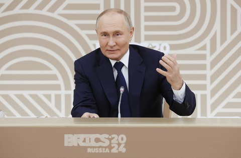 Ông Putin nói mong muốn hòa bình lâu dài ở Ukraine - Ảnh 1. Ông Putin nói mong muốn hòa bình lâu dài ở Ukraine - Ảnh 1.