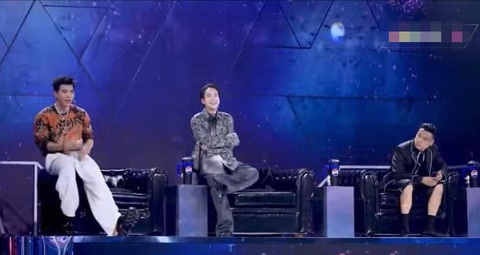 Bùng nổ tranh cai khi HIEUTHUHAI ngồi ghế giám khảo Rap Việt 2024 - Ảnh 1.