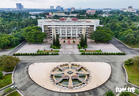 Đại học Quốc gia TP.HCM sau 3 thập kỷ: Diện mạo đẹp hơn với các cụm trường, ký túc xá - Ảnh 1.