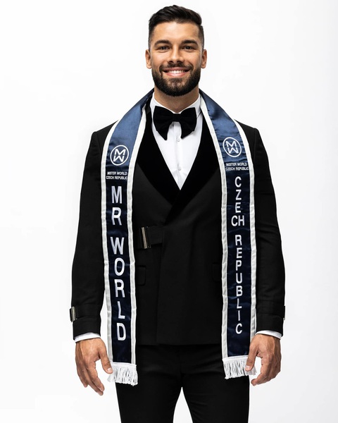 Hé lộ dàn nam vương thi Mr World 2024 có ca sĩ, nhà tâm lý, cận vệ của vua - Ảnh 8. Ngắm dàn nam vương thi Mr World 2024: Có ca sĩ, nhà tâm lý, cận vệ của vua - Ảnh 8.