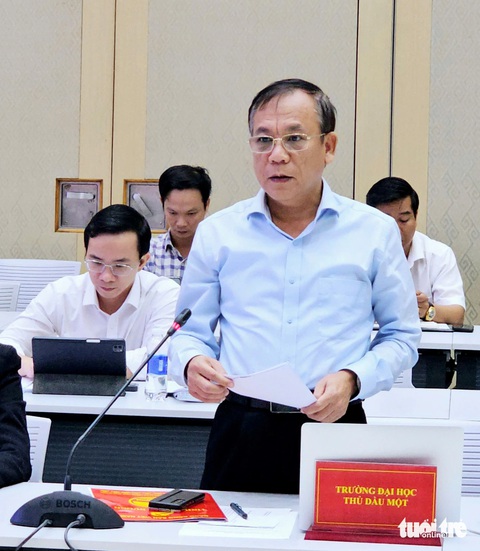 Trường đại học Thủ Dầu Một hoàn trả sinh viên 37 tỉ đồng học phí - Ảnh 1. Trường đại học Thủ Dầu Một chính thức hoàn trả sinh viên 37 tỉ đồng học phí - Ảnh 1.