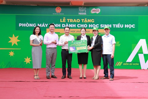 Nestlé MILO trao tặng máy tính cho các trường tiểu học vùng cao - Ảnh 1.