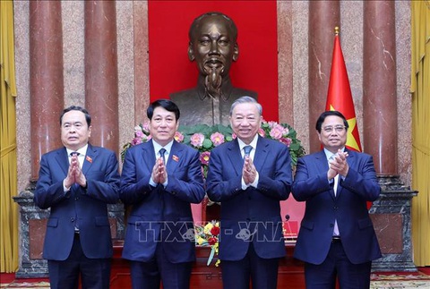 Tổng Bí thư Tô Lâm và Chủ tịch nước Lương Cường bàn giao công tác của Chủ tịch nước - Ảnh 3.