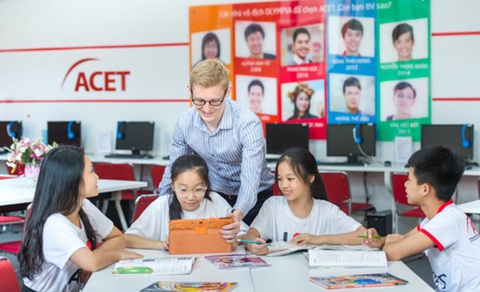'Khốc liệt' cuộc đua luyện thi IELTS - Ảnh 1. 'Khốc liệt' cuộc đua luyện thi IELTS - Ảnh 1.