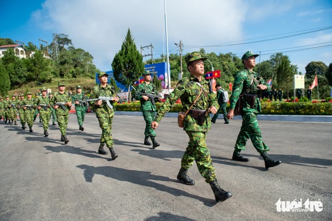 Bộ Quốc phòng Việt Nam tặng công trình xây dựng doanh trại biên phòng cho Lào - Ảnh 8.