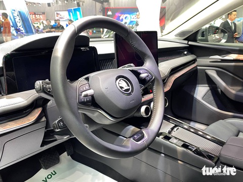 Skoda chào sân VMS bằng 5 xe mới ra mắt, dàn trải đủ mọi phân khúc, chưa công bố giá- Ảnh 22. Skoda tung nhiều xe mới nhất ở Vietnam Motor Show 2024, có cả xe điện, chưa công bố giá bán - Ảnh 20.