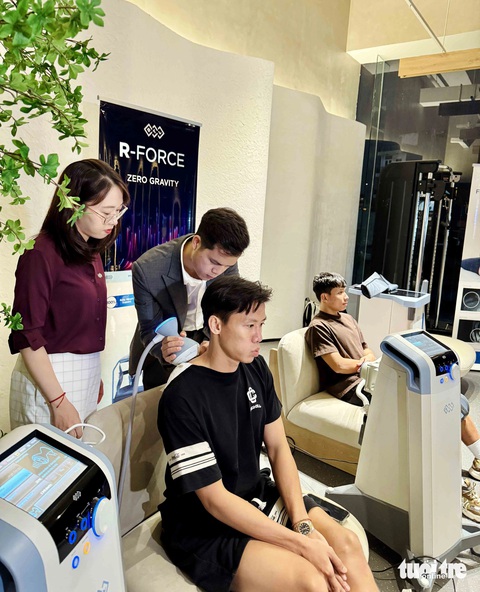 Bác sĩ đội tuyển Việt Nam mở thêm trung tâm trị liệu cho VĐV - Ảnh 2.