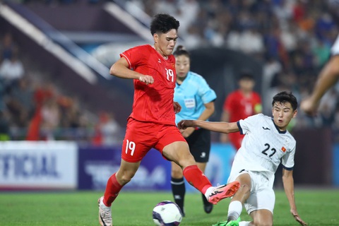 U17 Việt Nam hòa đáng tiếc trước U17 Kyrgyzstan - Ảnh 3. U17 Việt Nam hòa đáng tiếc trước U17 Kyrgyzstan - Ảnh 1.