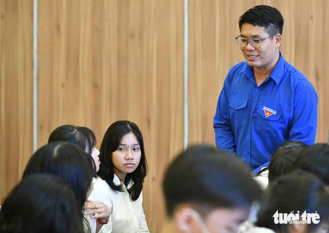 Phố biển Nha Trang chào đón tân SV Nam Trung Bộ nhận học bổng Tiếp sức đến trường - Ảnh 6. Ba chị em mất cha mẹ cùng học ĐH Khoa học Tự nhiên TP.HCM: Tiếp sức đến trường làm mình bớt cô đơn! - Ảnh 12.