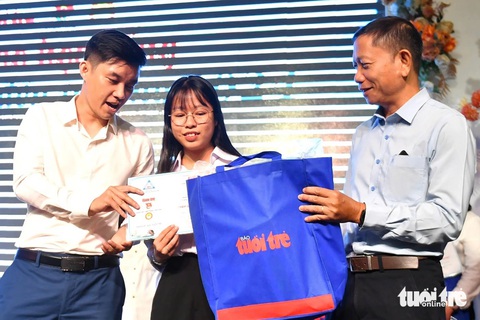 Ba chị em mất cha mẹ cùng học ĐH Khoa học Tự nhiên TP.HCM: Tiếp sức đến trường làm mình bớt cô đơn! - Ảnh 29.