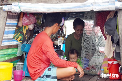 Ba đời lênh đênh đồng nước nổi - Ảnh 3. Ba đời lênh đênh đồng nước nổi - Ảnh 6.