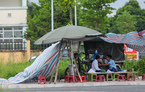 Loay hoay trị 'bệnh' đấu giá - thổi giá - Ảnh 2. Loay hoay trị 'bệnh' đấu giá - thổi giá - Ảnh 2.