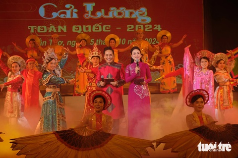 Nghệ sĩ Thanh Điền làm giám khảo Liên hoan cải lương toàn quốc 2024 - Ảnh 5. Nghệ sĩ Thanh Điền làm giám khảo Liên hoan cải lương toàn quốc 2024 - Ảnh 3.