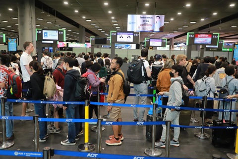 Thái Lan áp dụng 'thuế đi lại' với du lịch hàng không từ giữa năm 2025 - Ảnh 1. Thái Lan áp dụng 'thuế đi lại' với du lịch hàng không từ giữa năm 2025 - Ảnh 1.