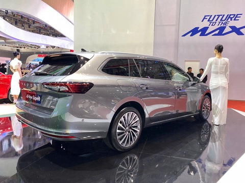 Những ô tô ‘nhất’ tại VMS 2024: Xe mạnh nhất, yếu nhất, đắt nhất, rẻ nhất và…- Ảnh 6. Những xe 'nhất' tại Vietnam Motor Show 2024: Đắt nhất, mạnh nhất, lạ nhất... - Ảnh 6.