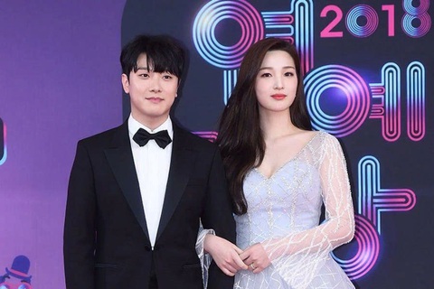 Choi Minhwan ngưng hoạt động sau cáo buộc mua dâm của vợ cũ, cảnh sát vào cuộc điều tra - Ảnh 1. Choi Min Hwan F.T. Island bị vợ cũ tố mua dâm, phải ngưng mọi hoạt động - Ảnh 1.