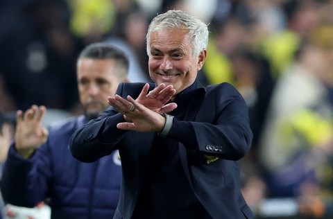 Trận nào có Mourinho cũng… vui! - Ảnh 1. Trận nào có Mourinho cũng… vui! - Ảnh 1.