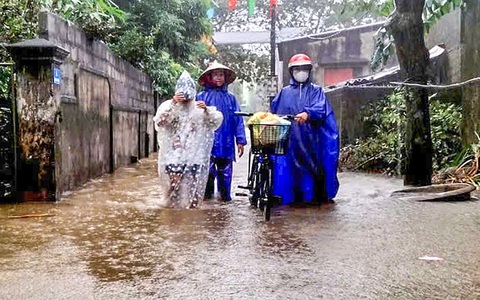 Thời tiết hôm nay 5-11: Bắc Bộ rét, Trung Bộ mưa không dứt - Ảnh 1. Thời tiết hôm nay 5-11: Trung Bộ vẫn mưa to, Bắc Bộ rét - Ảnh 1.