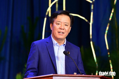 Tiếp sức đến trường SV Tây Nguyên: Nữ sinh không cha mẹ muốn bán bánh quanh giảng đường kiếm sống - Ảnh 12. Tiếp sức đến trường SV Tây Nguyên: Nữ sinh không cha mẹ muốn bán bánh quanh giảng đường kiếm sống - Ảnh 14.