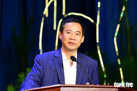 Tiếp sức đến trường SV Tây Nguyên: Nữ sinh không cha mẹ muốn bán bánh quanh giảng đường kiếm sống - Ảnh 7. Tiếp sức đến trường SV Tây Nguyên: Nữ sinh không cha mẹ muốn bán bánh quanh giảng đường kiếm sống - Ảnh 9.
