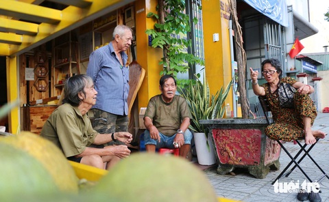 Ấm áp tình người trong quán trọ 'Sài Gòn Bao Dung' - Ảnh 1. Ấm áp tình người trong quán trọ 'Sài Gòn Bao Dung' - Ảnh 1.