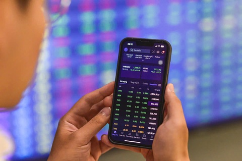 Tin tức sáng 6-11: Giá USD 'chợ đen' tăng vọt; Lộ diện 'ngôi sao' tăng giá trên sàn chứng khoán - Ảnh 5. Tin tức sáng 6-11: Giá USD 'chợ đen' tăng vọt; Lộ diện 'ngôi sao' tăng giá trên sàn chứng khoán - Ảnh 5.