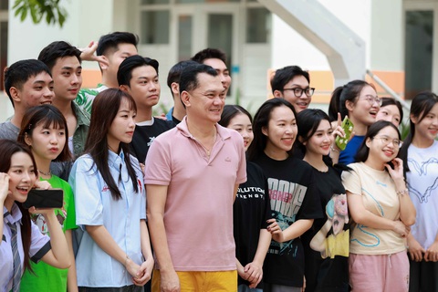 Ginô Tống quay lại đường đua web drama sau 5 năm 'ở ẩn' - Ảnh 5. Ginô Tống quay lại đường đua web drama sau 5 năm 'ở ẩn' - Ảnh 5.
