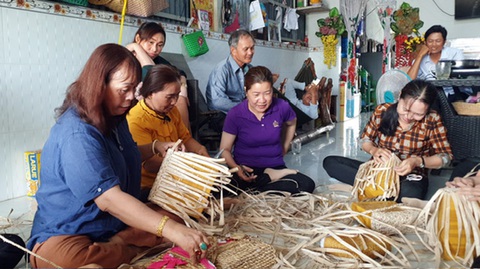 Khi công nhân rời phố về quê - Kỳ 3: Các tỉnh miền Tây sẵn sàng đón lao động trở về - Ảnh 2. Kỳ 3: Các tỉnh miền Tây sẵn sàng đón lao động trở về - Ảnh 2.