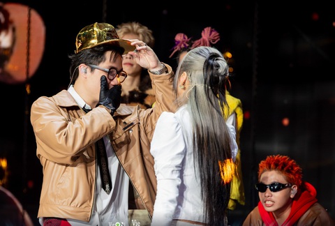 Suboy tung Nón vàng cứu Coldzy, HIEUTHUHAI tiết lộ quá khứ trong Rap Việt - Ảnh 7. Suboy tung Nón vàng cứu Coldzy, HIEUTHUHAI tiết lộ quá khứ trong Rap Việt - Ảnh 6.